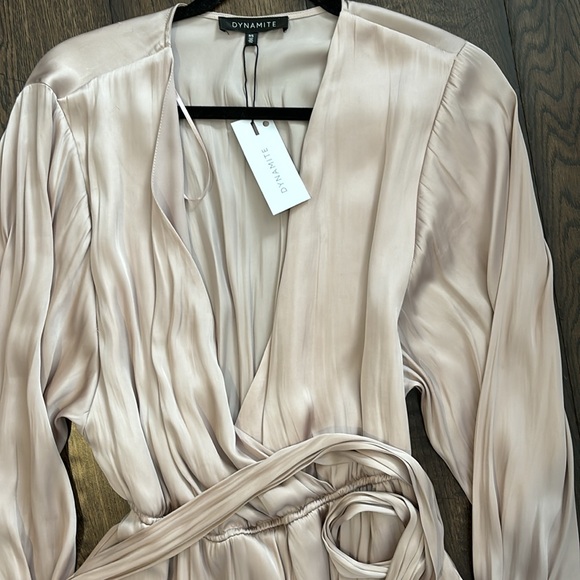 DYNAMITE Romper - Picture 2 of 3